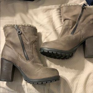 Missimo zipper booties